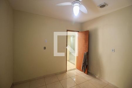 Quarto 1 de casa para alugar com 2 quartos, 60m² em Centro, Nilópolis