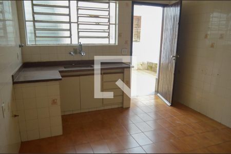 Casa à venda com 180m², 3 quartos e 2 vagasCozinha