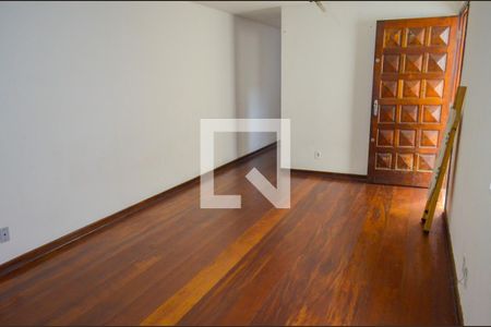 Sala de casa à venda com 3 quartos, 180m² em Rio Pequeno, São Paulo