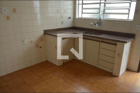 Casa à venda com 180m², 3 quartos e 2 vagasCozinha