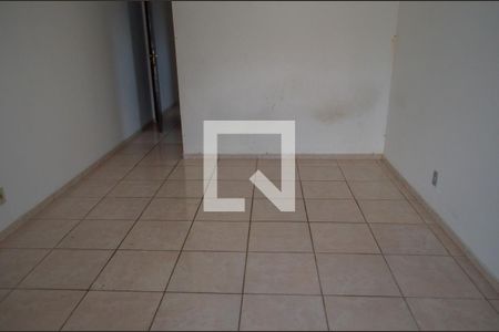 Casa à venda com 180m², 3 quartos e 2 vagasSuíte