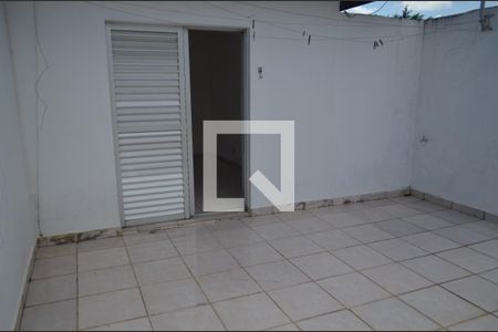 Casa à venda com 180m², 3 quartos e 2 vagasVaranda