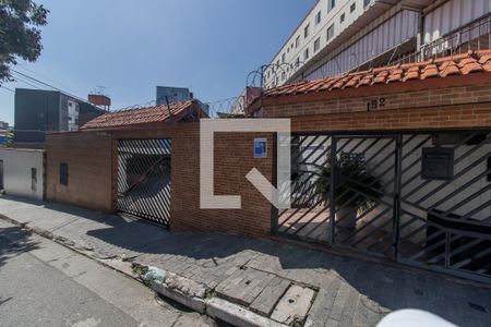 Apartamento à venda com 48m², 2 quartos e 1 vaga Apartamento à venda com 48m², 2 quartos e 1 vagaFachada