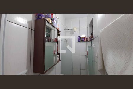 Casa à venda com 241m², 3 quartos e 1 vaga Casa à venda com 241m², 3 quartos e 1 vagaBanheiro Suíte fundos