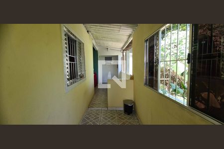 Casa à venda com 241m², 3 quartos e 1 vaga Casa à venda com 241m², 3 quartos e 1 vagaCorredor