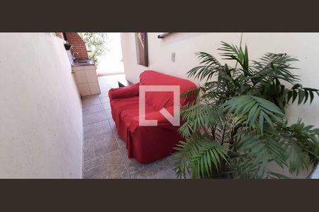 Casa à venda com 241m², 3 quartos e 1 vaga Casa à venda com 241m², 3 quartos e 1 vagaÁrea Externa