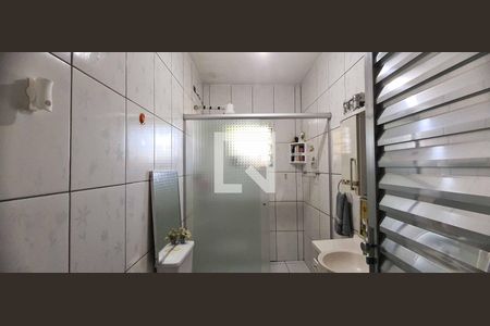Banheiro do Quarto 1 de casa para alugar com 1 quarto, 110m² em Bandeiras, Osasco