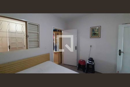 Casa à venda com 241m², 3 quartos e 1 vaga Casa à venda com 241m², 3 quartos e 1 vagaQuarto 1 casa 2