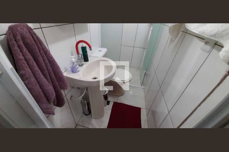 Casa à venda com 241m², 3 quartos e 1 vaga Casa à venda com 241m², 3 quartos e 1 vagaBanheiro Suíte fundos