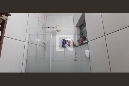 Casa à venda com 241m², 3 quartos e 1 vaga Casa à venda com 241m², 3 quartos e 1 vagaBanheiro Suíte fundos