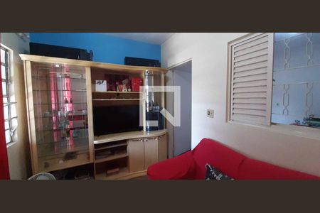 Casa à venda com 241m², 3 quartos e 1 vaga Casa à venda com 241m², 3 quartos e 1 vagaSala casa 2