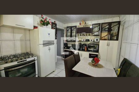 Casa à venda com 241m², 3 quartos e 1 vaga Casa à venda com 241m², 3 quartos e 1 vagaCozinha