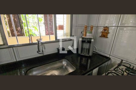 Casa à venda com 241m², 3 quartos e 1 vaga Casa à venda com 241m², 3 quartos e 1 vagaCozinha