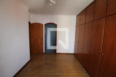 Apartamento à venda com 195m², 4 quartos e 3 vagasQuarto 2