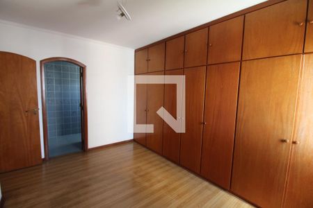 Apartamento à venda com 195m², 4 quartos e 3 vagasQuarto 2