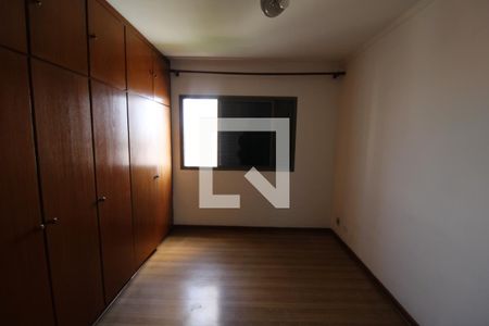 Apartamento à venda com 195m², 4 quartos e 3 vagasQuarto 2