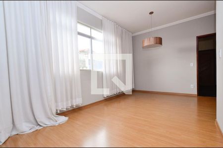 Sala de apartamento para alugar com 2 quartos, 70m² em Santa Tereza, Belo Horizonte