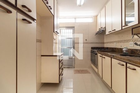 Casa à venda com 180m², 3 quartos e 2 vagasCozinha