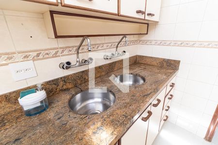 Casa à venda com 180m², 3 quartos e 2 vagasCozinha