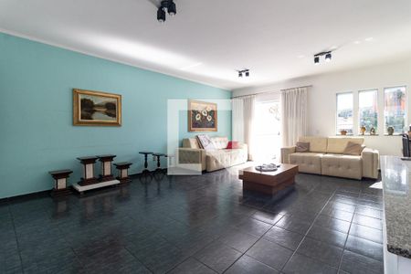 Casa à venda com 180m², 3 quartos e 2 vagasÁrea comum