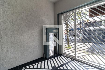 Casa à venda com 180m², 3 quartos e 2 vagasEntrada