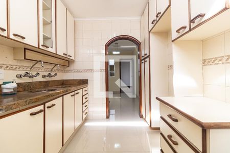 Casa à venda com 180m², 3 quartos e 2 vagasCozinha