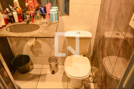 Apartamento à venda com 55m², 3 quartos e 1 vaga Apartamento à venda com 55m², 3 quartos e 1 vagaBanheiro