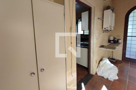 Casa de condomínio à venda com 600m², 6 quartos e 7 vagasÁrea de Serviço