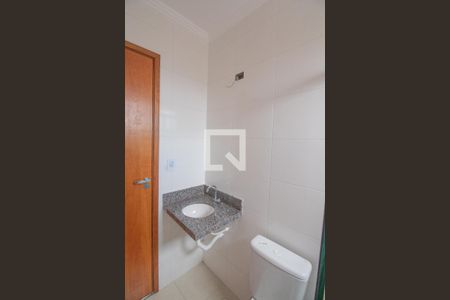 Banheiro de apartamento para alugar com 1 quarto, 37m² em Parque São Lucas, São Paulo
