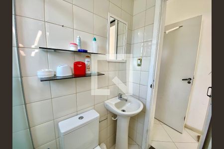 Banheiro da Suíte de apartamento para alugar com 2 quartos, 105m² em Área Limite da Bcs Calabar, Salvador