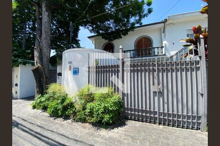 Casa para alugar com 400m², 3 quartos e 1 vagaFachada