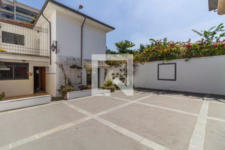 Casa para alugar com 400m², 3 quartos e 1 vagaQuintal