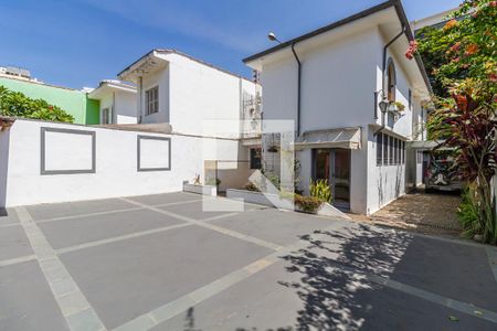 Casa para alugar com 400m², 3 quartos e 1 vagaQuintal