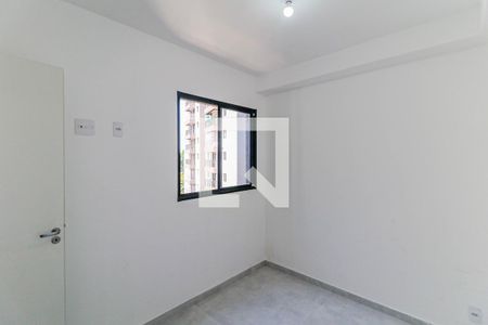 Quarto 2 de apartamento para alugar com 2 quartos, 36m² em Parque Maria Helena, São Paulo