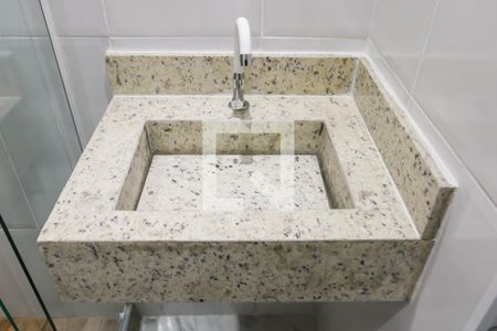Casa à venda com 80m², 2 quartos e sem vaga Casa à venda com 80m², 2 quartos e sem vagaBanheiro