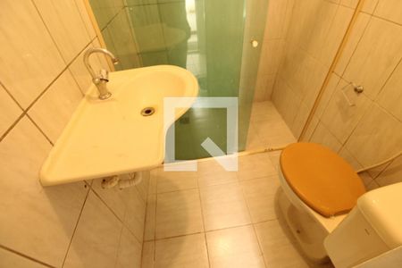 Banheiro de casa para alugar com 2 quartos, 80m² em Encantado, Rio de Janeiro