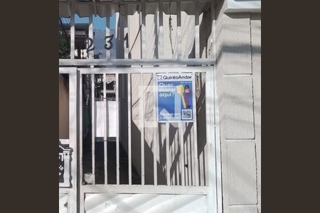 Casa à venda com 80m², 2 quartos e sem vaga Casa à venda com 80m², 2 quartos e sem vagaEntrada