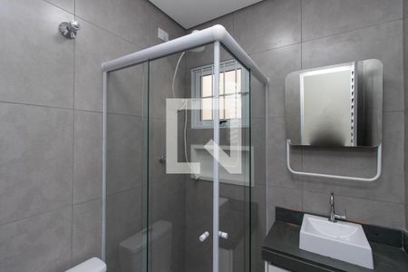 Banheiro de casa para alugar com 2 quartos, 40m² em Vila Gustavo, São Paulo