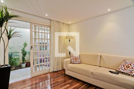 Sala de casa de condomínio para alugar com 4 quartos, 150m² em Parque Sao Domingos, São Paulo