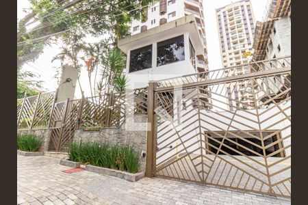 Apartamento à venda com 250m², 3 quartos e 2 vagasFachada