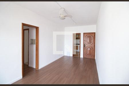 Sala de apartamento para alugar com 2 quartos, 69m² em Jardim Guanabara, Rio de Janeiro