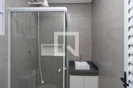 Banheiro de casa para alugar com 1 quarto, 45m² em Vila Gustavo, São Paulo