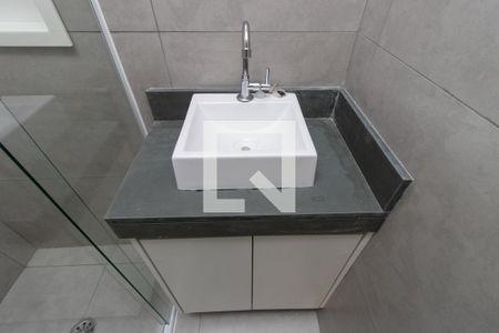 Banheiro de casa para alugar com 1 quarto, 45m² em Vila Gustavo, São Paulo