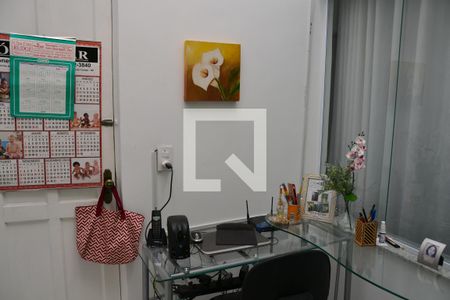 Casa à venda com 200m², 3 quartos e 4 vagas Casa à venda com 200m², 3 quartos e 4 vagasEscritório