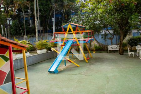 Apartamento à venda com 59m², 2 quartos e 2 vagas Apartamento à venda com 59m², 2 quartos e 2 vagasÁrea comum - Playground