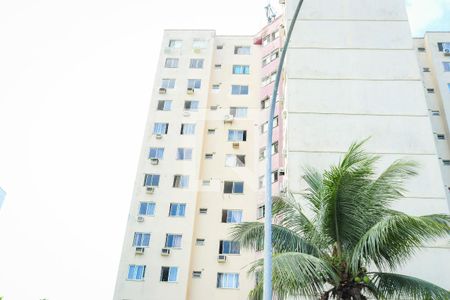 Apartamento à venda com 59m², 2 quartos e 2 vagas Apartamento à venda com 59m², 2 quartos e 2 vagasFachada