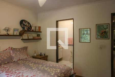 Casa à venda com 450m², 4 quartos e 4 vagasSuíte 2