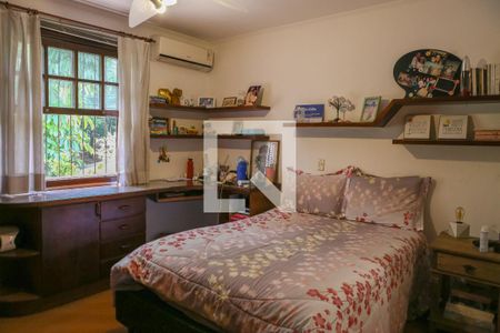 Casa à venda com 450m², 4 quartos e 4 vagasSuíte 2