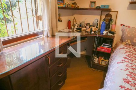 Casa à venda com 450m², 4 quartos e 4 vagasSuíte 2