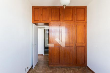 Quarto 1 de apartamento para alugar com 2 quartos, 55m² em Grajaú, Rio de Janeiro